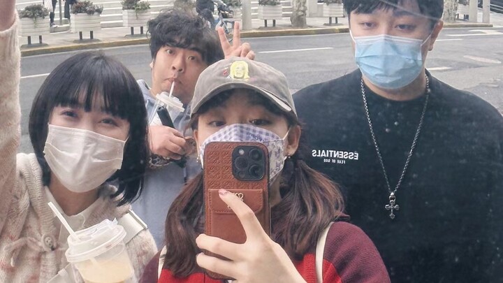 Aku benar-benar bahagia—tawa bukanlah kamuflaseku!