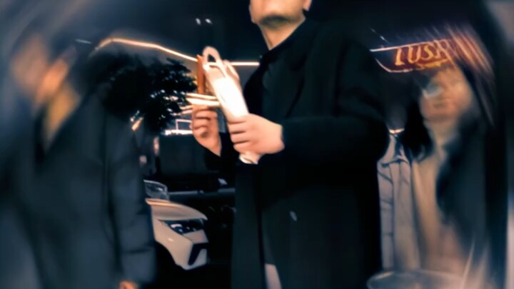 Con gái ăn món ngon vs con trai ăn món ngon