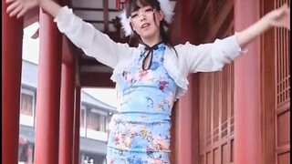 [Ling Shuang] Bunga di dunia [Pergantian gaun cheongsam sutra putih]