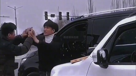 #سيارة وعالم #كن حذرًا أثناء القيادة #يا له من سيارة رائعة #صعب التنبؤ به #تنوعات المجتمع