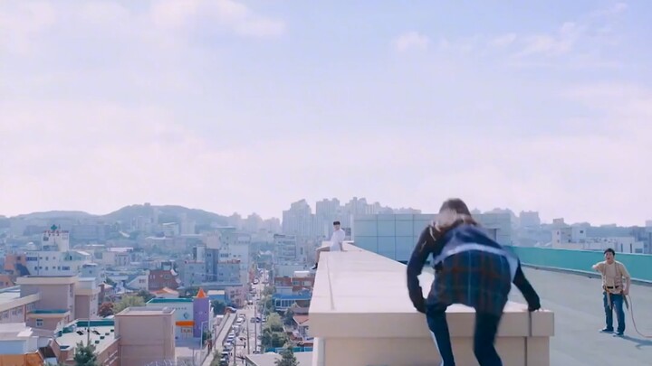 “Sejak saat kamu mendorongku turun dari tangga, aku sudah mantap memilihmu”