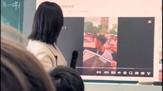 老师犹豫了一波， 不对劲看着第二个像个军样，结果还是宇将军😂😂