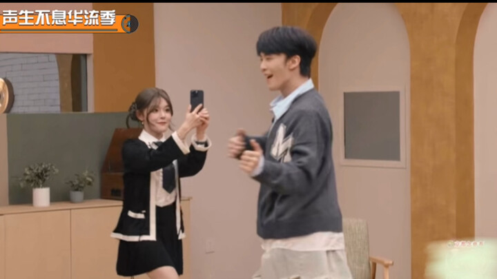 Wang Heye and Huang Xiaoyun are about to be roasted by the “dance shippers”! Their mutual dance cove