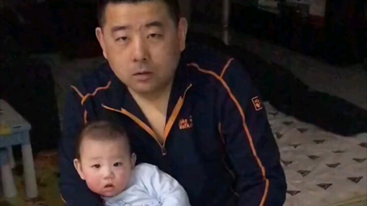 Cute, cute little human babies with no heads!
