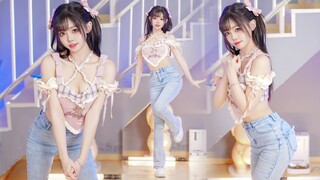 她穿牛仔裤也这么可爱～❤️