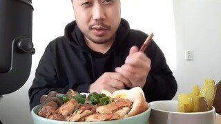 ASMR eating sounds Chicken Ramen & Pickles