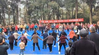 Cai Xukun's fans donated a basketball court to Guizhou, and villagers现场performed singing and rap on 