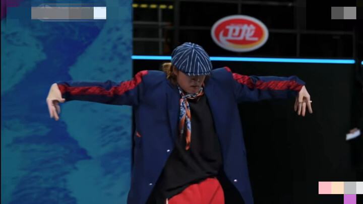 أسطورة جميع أنواع الرقص، زاندو، المدير الفني، يقدم معركة رائعة تُظهر الموسيقية والمهارات العالية بشك