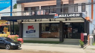 ขนมปังสังขยา น้ำปั่นมันเทศ ที่ร้าน Milk Land สาขาอุดร