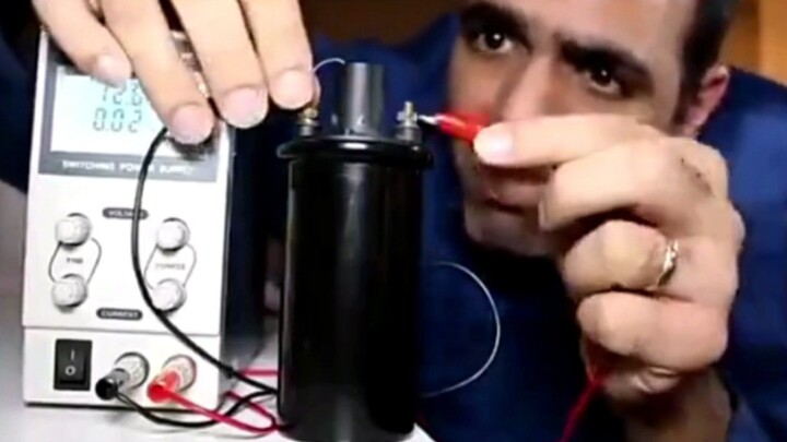 Saya menyebutnya: Raja Listrik⚡️ Petir⚡️ Hukum⚡️