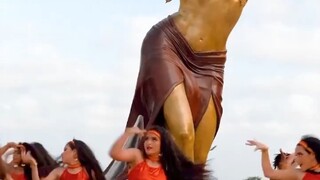 哥伦比亚为国家文化名片夏奇拉树立雕像