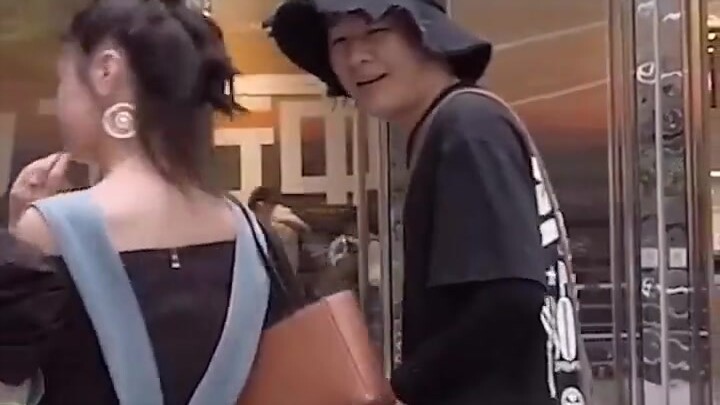 Khi tôi đeo tai nghe