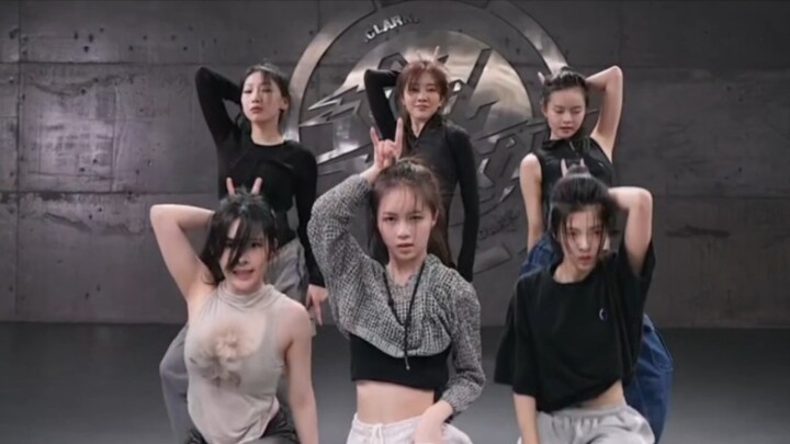 [Chromosome Girls Group] Just this part, it's not Audition, what else is it? The strength is too sca