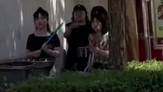 消防员打水仗“碾压式”获胜 满级大佬空降新手村既视感！#消防队的快乐时光