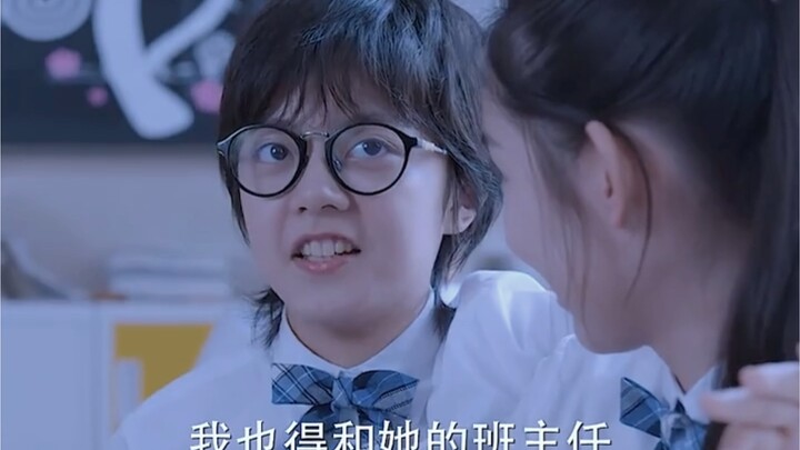 Lin MiaoMiao and her mom hilariously spar with each other—clearly, Lin MiaoMiao really wants a new m