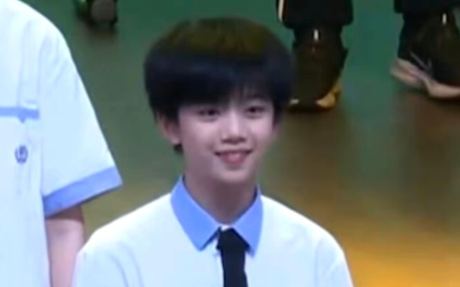 มาชมการแสดงของนักเรียนมัธยมต้น Yuanqi [Zhang Hanrui]