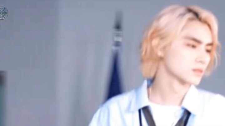 เต๋อจวิ้นที่ทำให้เพื่อนร่วมทีมหลงใหล