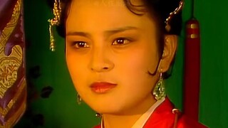 Tanchun slapped the foolish slave but failed to wake up the people in Jia Mansion#Dream of Red Mansi