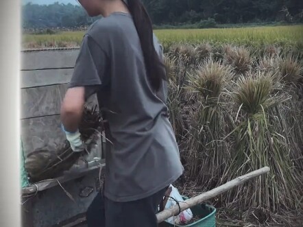 “Would you look down on your partner because their family isn’t well-off?” #RuralLife #Girl #MVP