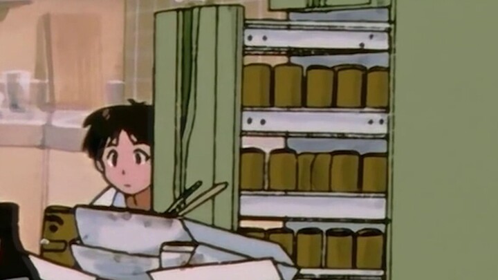 Lihatlah Shinji Ikari yang lucu dengan kaca pembesar