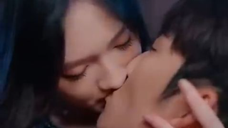 Nona besar dunia hitam & bodyguard anak anjing setianya