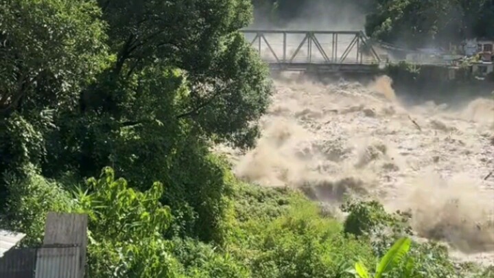 Flood from China to Nepal