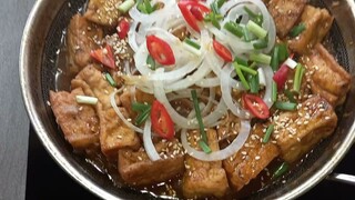 Đậu hũ phá lấu.nước dừa tươi.ăn chay vầy.rất ngon