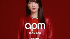 笑拥了!杨紫红色造型大片有没有美到你