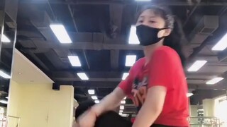 【Lilyko】Ruang latihan bom bom KARD