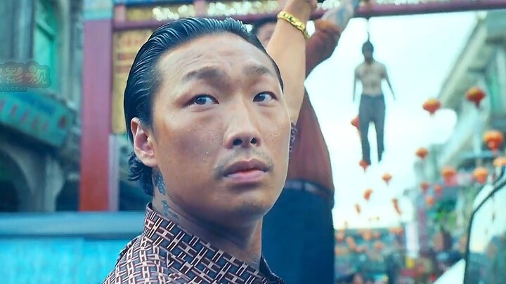 Based on a true story, starring three movie stars, a fishmonger takes down two drug lords.