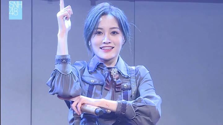 Zhang Xin's dance medley features nine classic River songs in a row! Even in 2021, hearing "River" s