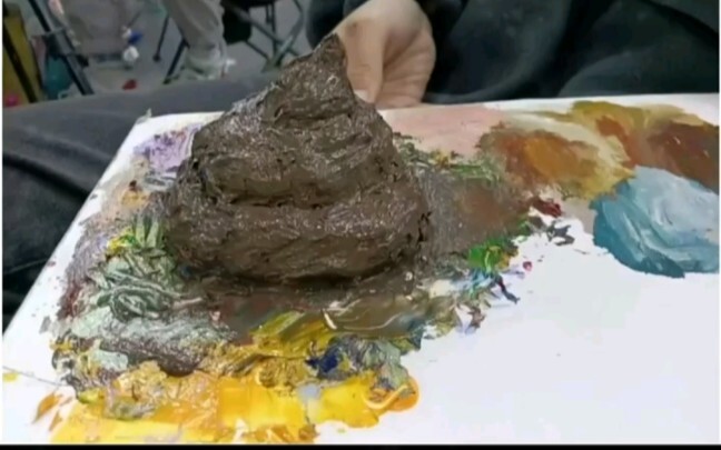 Siswa seni melukis pemandangan terkenal dengan warna!