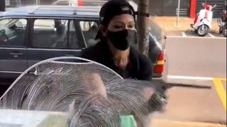 没有两把刷子，还真擦不出这么酷炫的窗户！
