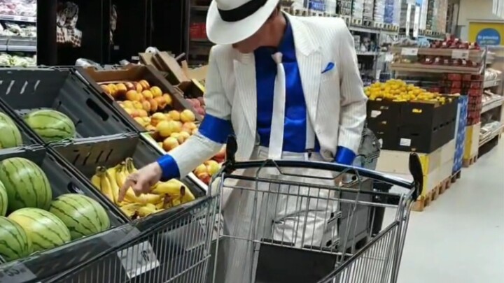 666～This is how a Michael Jackson fan should shop in a supermarket | Michael Jackson