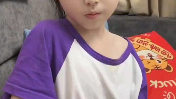Ini adalah permainan kecil yang bisa meningkatkan hubungan orang tua dan anak 【Ayah: Hihi😊, Putri: T