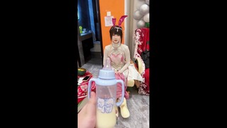 都这么大了还要抢小孩子的奶嘴？ #斗罗大陆 #小舞 #唐舞桐 #唐三