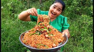 Amazing Cooking Noodle with Squid recipe - Cooking life