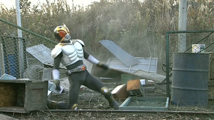 Kamen Rider không phải là một vị thần, anh ấy là một phàm nhân dưới lớp áo giáp.