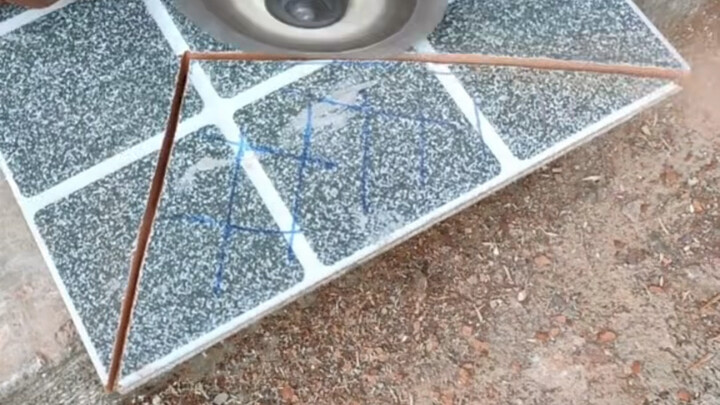 Metode Paling Primitif untuk Membuat Cetakan Ubin