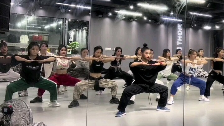 [Balance essential combination training] [Lower limb strength essential] by Teacher Beibei