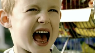 看完这个广告，彻底不想生孩子了……