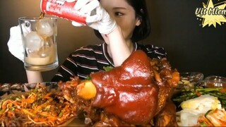 Heo quay, salat kim chi, tôm muối, kim chi trắng, kim chi lá mè 1 #amthuc