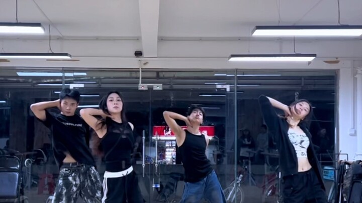 How can house drums not be voguing! Whiplash original intro choreography