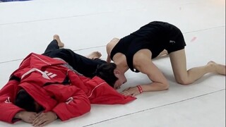 I am an experienced somersault coach! The best is at the end!