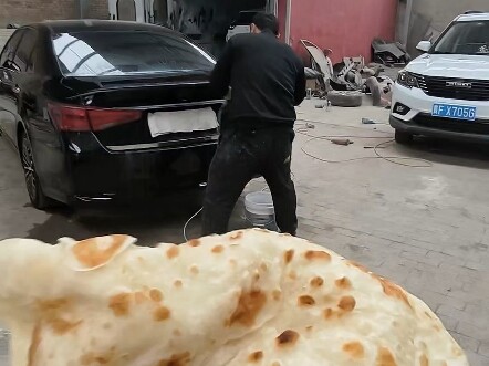 Đói chưa? Bánh kẹp thịt nâng niu dạ dày của bạn! Đã thèm lại đã đói! Cứ ăn ngấu nghiến thôi!