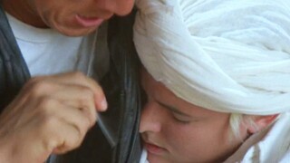 龙叔本想喂水，结果却引起了误会