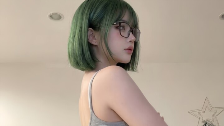 Cô gái vừa xinh đẹp lại cá tính