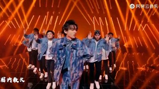 王俊凯七周年演唱会舞蹈solo真的有被帅到