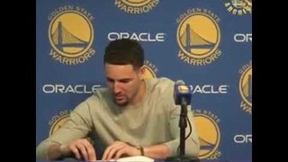 Klay Thompson makes the best paper airplane on the west coast 🛫