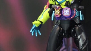 [SHFiguarts] Kamen Rider REVICE Hình thức siêu cường hóa Phong ấn tội lỗi giông bão